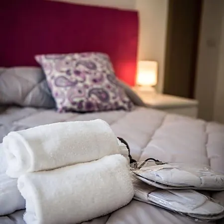 فندق مبيت وإفطار Luxury 4*